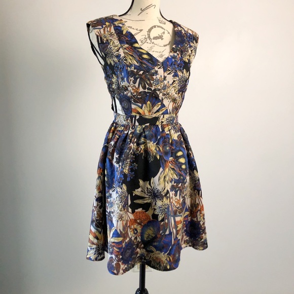 Jealous Tomato Floral Print Cut Out Dress- S - Picture 5 of 8